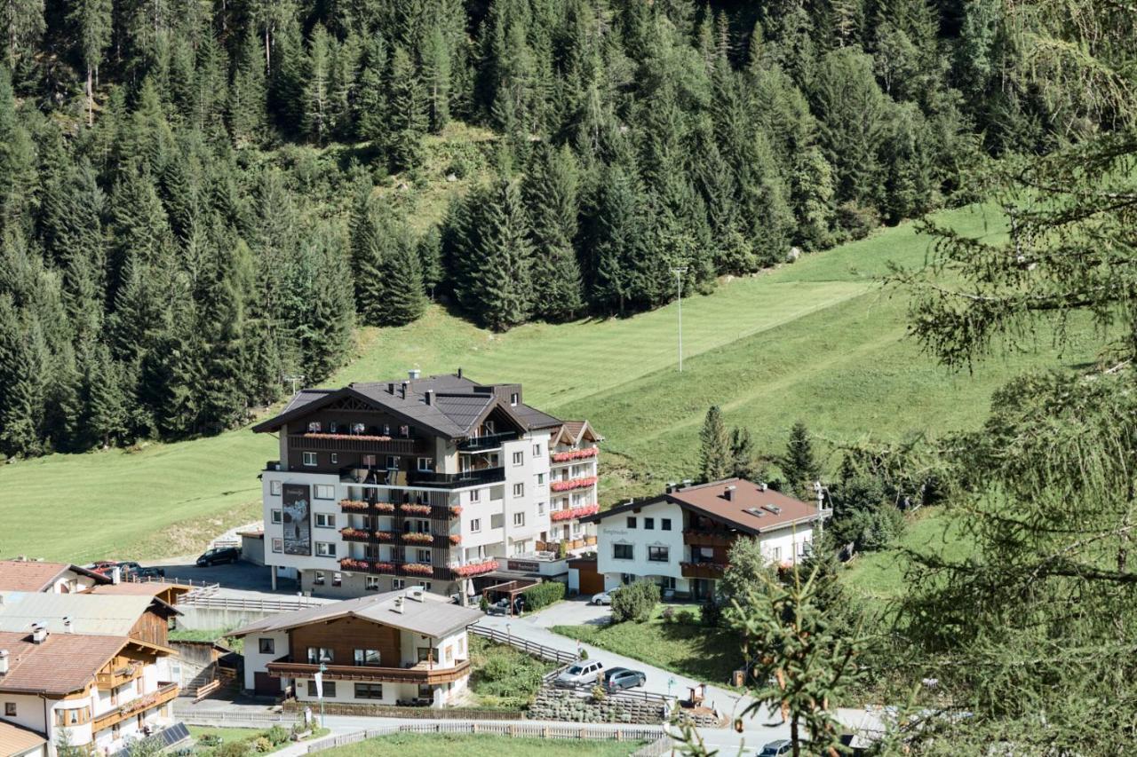 Aktivhotel Feichtner Hof Kaunertal Bagian luar foto